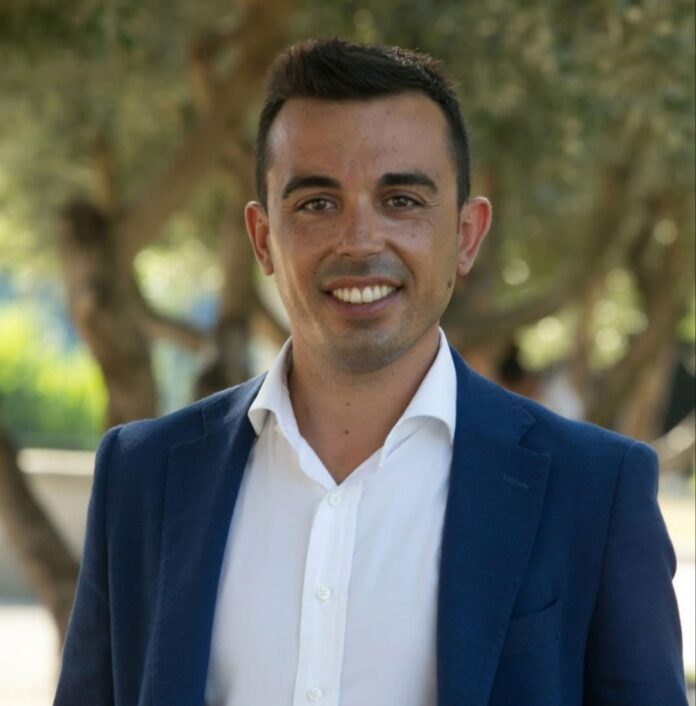 Pomigliano d’Arco, Salvatore Esposito rassegna le dimissioni dalla carica di Consigliere Comunale