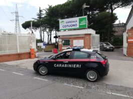 Sant'Anastasia, perdono il controllo dello scooter e cadono: due minorenni in ospedale