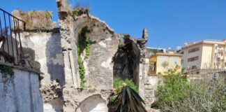 Torre del Greco, nuovo crollo nel centro storico