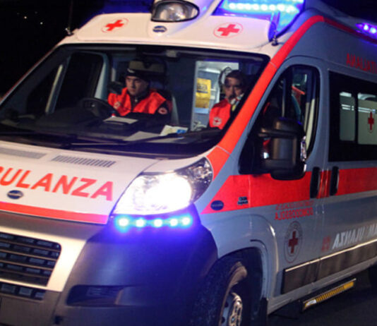 Napoli, tragico incidente nella notte: muore una guardia giurata di 47 anni