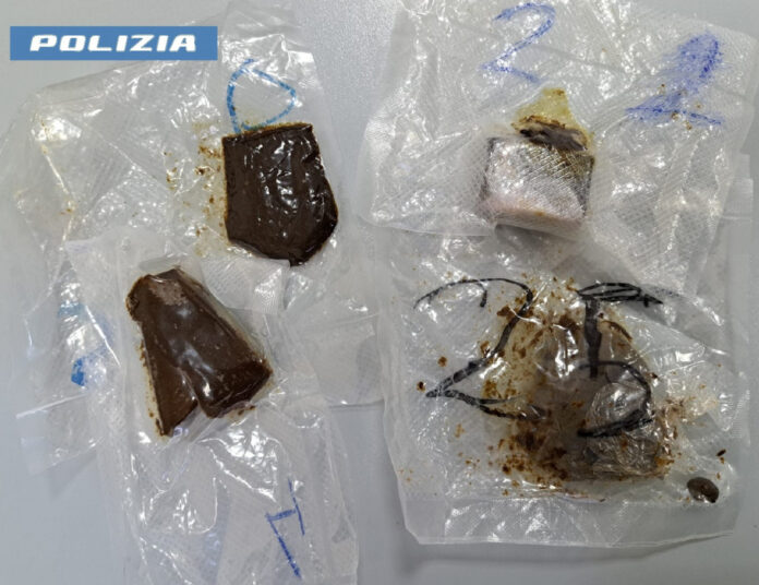 Napoli, Centro Storico: sorpreso con la droga. Arrestato un 26enne