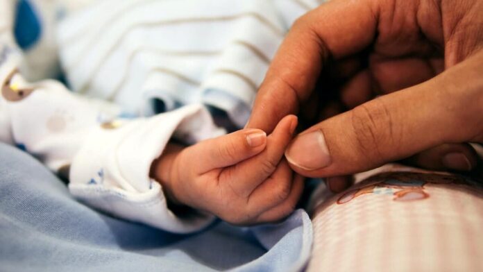 Ercolano, neonata di due mesi muore soffocata: sospetto rigurgito fatale