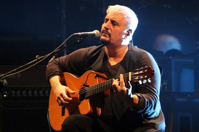 Pino Daniele, il Comune di Napoli dedica una targa al cantautore nel 70esimo anniversario della sua nascita
