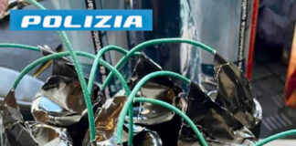 Napoli, fabbricava e spediva esplosivi artigianali in tutta Italia: arrestato 33enne