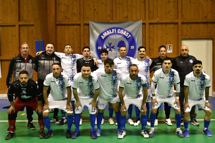 È un Amalfi Coast Sambuco travolgente nel primo turno playoff: 8a4 al Borgo e semifinale contro il Futsal Barra