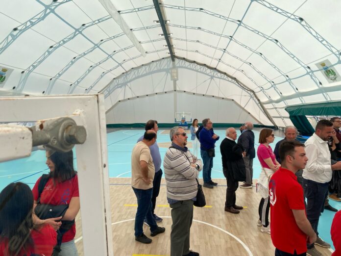 Torre del Greco, taglio del nastro alla riqualificata tensostruttura La Salle
