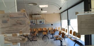 Ospedale Betania, nuova aggressione al front-office: infranta la vetrata dell’accettazione
