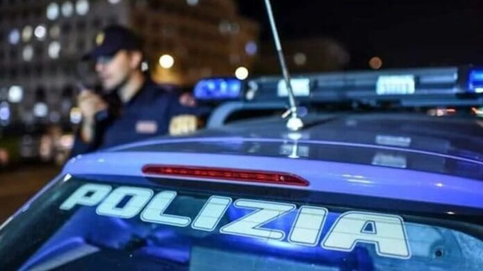 Torre del Greco, recuperata un'auto rubata: indagini per identificare l'uomo alla guida