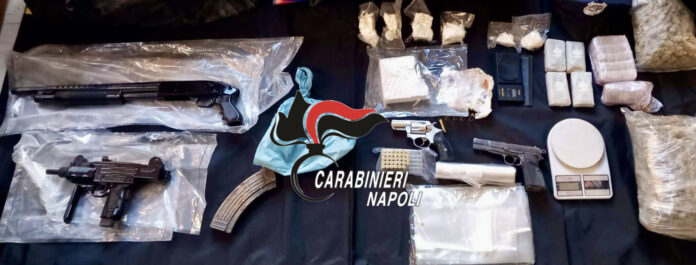 Torre Annunziata: duro colpo alla criminalità organizzata. Trovate armi e droga