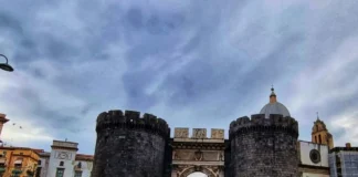 Napoli, Porta Capuana: evade dai domiciliari e minaccia la moglie. Arrestato 56enne