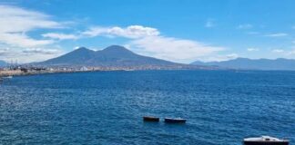 Napoli si illumina di blu per la Giornata Mondiale del Parkinson