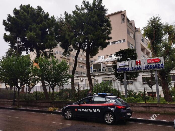 Castellammare, aggressione al personale sanitario. Arrestato 57enne