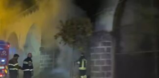 Torre Annunziata, ancora fiamme alle arcate borboniche: un simbolo storico soffocato dall’abbandono
