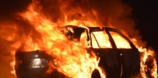 Somma Vesuviana, incendio in concessionaria: sei auto distrutte. Indagini in corso