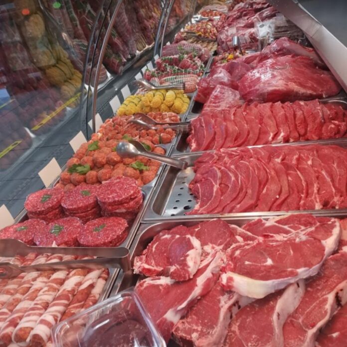 Torre del Greco, torna a colpire la “banda delle affettatrici”: nuovo furto in macelleria