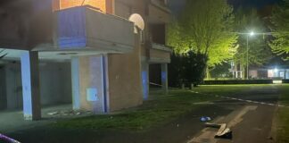 Santa Maria la Carità, bomba carta esplode nella notte: danni a un'agenzia e a un’auto in transito