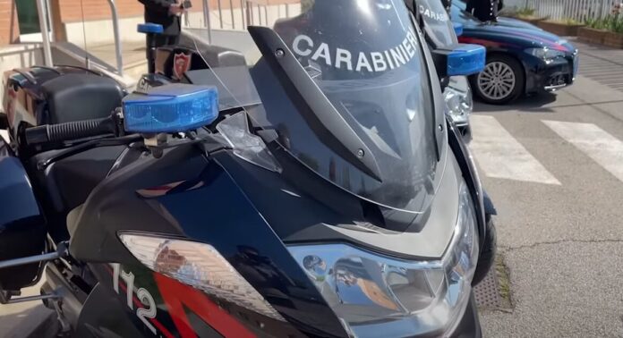 Napoli, controlli nei “baretti” di Chiaia: 8 denunciati, sequestri e sanzioni per oltre 3.200 euro