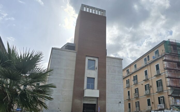 Castellammare di Stabia, svolta sull’ex Casa del Fascio: firmata la mediazione, il Comune torna in possesso dell’edificio