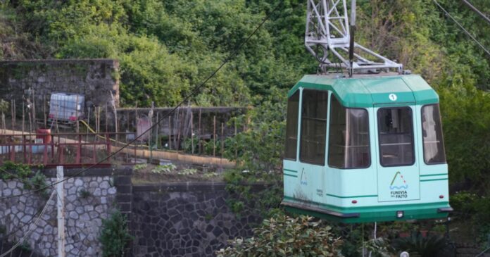 Funivia del Monte Faito: indagini serrate sulla tragedia
