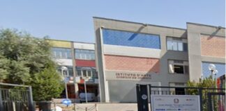 Torre Annunziata, allarme furti nelle scuole: doppio colpo al De Chirico e al Pitagora-Croce. A rischio la sicurezza degli istituti scolastici