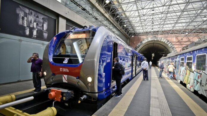 Circumvesuviana, sciopero di 24 ore: stazione di Piazza Garibaldi chiusa e treni fermi dopo le 8:30