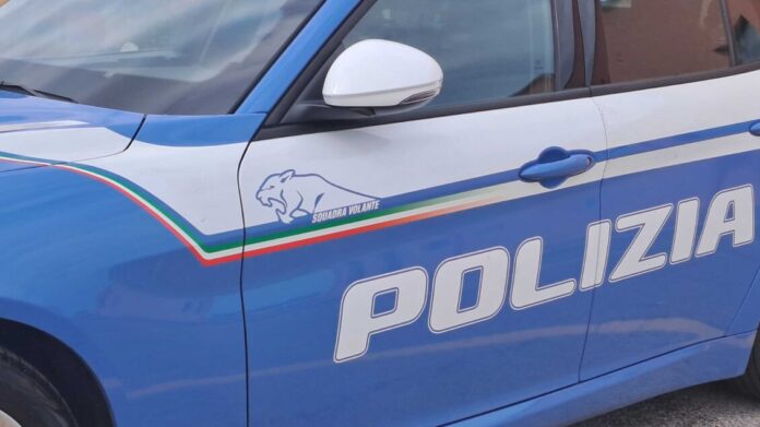 Arzano, estorsioni ai commercianti per conto del clan: cinque arresti per mafia e ricettazione aggravata