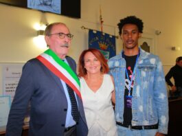 Pompei, "L'acqua è più sicura della terra": Sadak protagonista di una mattinata di emozioni