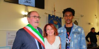 Pompei, "L'acqua è più sicura della terra": Sadak protagonista di una mattinata di emozioni