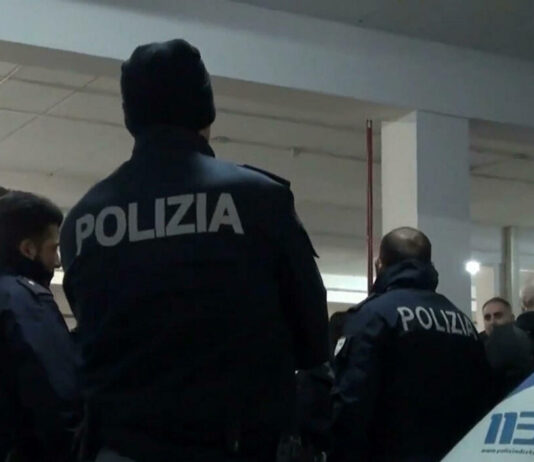 Napoli, arrestato 41enne latitante: si nascondeva in un camper in un parcheggio aeroportuale