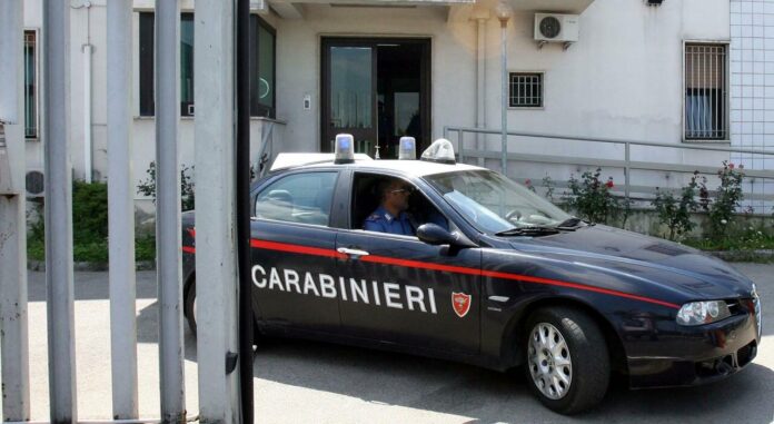 Poggiomarino, per evitare l’arresto ingerisce ovuli di crack. Arrestata una 57enne