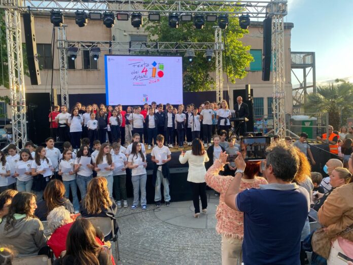 Torre del Greco: quattro altari, la festa parte con le scuole