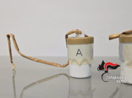 Casola di Napoli, arrestato un 27enne con un chilo di ordigni esplosivi: sequestrate due “cipolle” artigianali