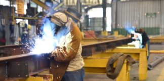 Fiom-Cgil: emergenza nazionale nell’automotive, a rischio migliaia di posti di lavoro