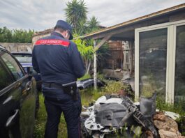 Controlli nella Terra dei Fuochi: officina abusiva sequestrata a San Gennaro Vesuviano