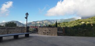 Sant’Agnello, al via i lavori per la nuova piazzetta di Trasaella: tra restyling e sicurezza, spunta anche un defibrillatore pubblico