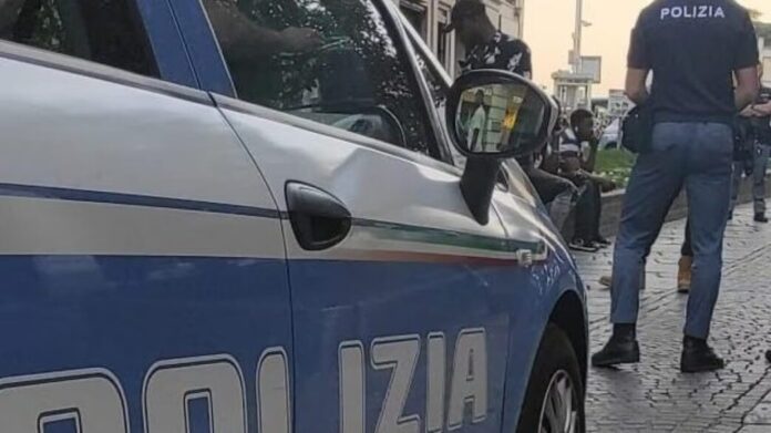 Pompei, due arresti per furto in negozio sequestrato: colpo da 1.200 euro in liquori