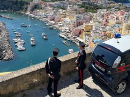 Procida, rissa in discoteca: arrestato un 30enne, 10 gli indagati