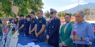 Pomigliano d’Arco: premiati i giovani dell’antiracket. Cantone: “Semi di futuro”, Leone: “Servono comunità educanti”