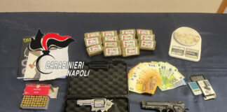 Torre del Greco: hashish e armi clandestine in cantina, arrestato 37enne incensurato
