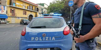 Pompei, due fratelli giovanissimi sorpresi con armi in centro: scatta la denuncia