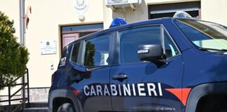 Napoli, rapina a una giovane donna rientrata dal lavoro. Arrestato 43enne