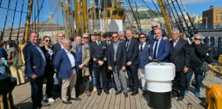 Consegnato alla nave scuola Vespucci il premio “Circoli Nautici della Campania 2025”