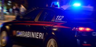 Ottaviano, farmacia svaligiata all’alba: saracinesca tagliata e incubo furti tra i commercianti