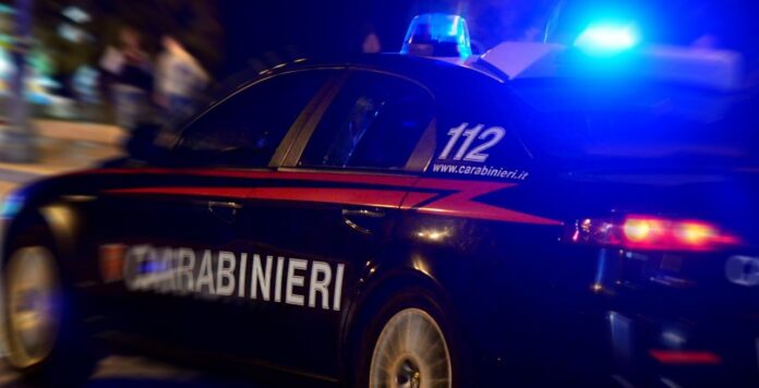 Ottaviano, farmacia svaligiata all’alba: saracinesca tagliata e incubo furti tra i commercianti