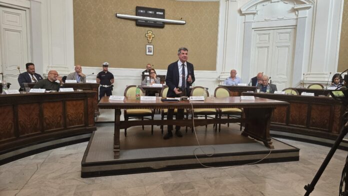Castellammare di Stabia, Vicinanza: “Il dolore per il Faito diventi speranza di rinascita”