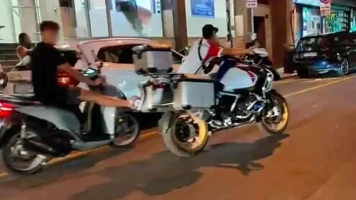Napoli, Colli Aminei: sventato furto notturno di un motociclo. Arrestato un 33enne
