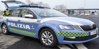 Auto di lusso rubate e riciclate: blitz in tutta Italia e 51 persone indagate