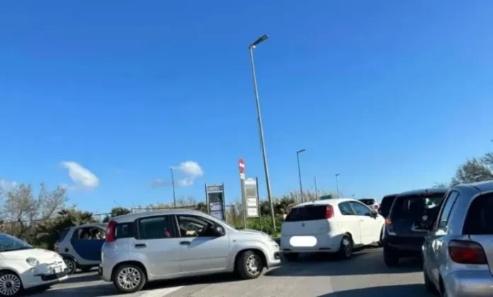 Pozzuoli, traffico in tilt per il Primo Maggio: denunciati tre imprenditori