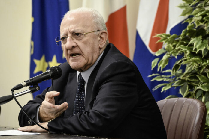 De Luca verso il terzo polo: "campo largo" sì, ma con un progetto autonomo