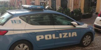 Napoli, Corso Arnaldo Lucci: aggredisce madre e compagna per soldi. Arrestato 57enne